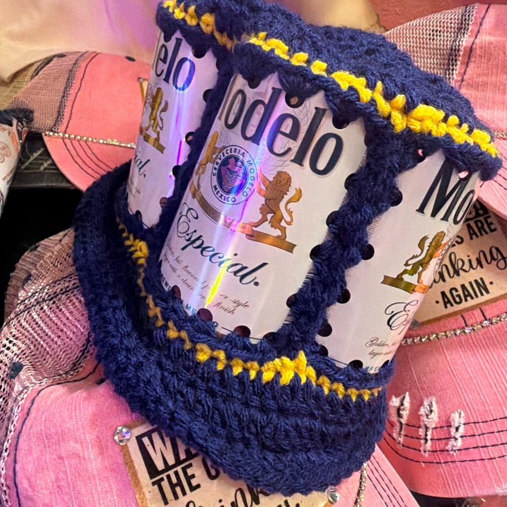Cover Photo Vintage Vibe Modelo Crochet Beer Can Hat